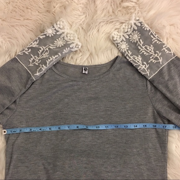 Lace detail | layering top - Picture 4 of 8